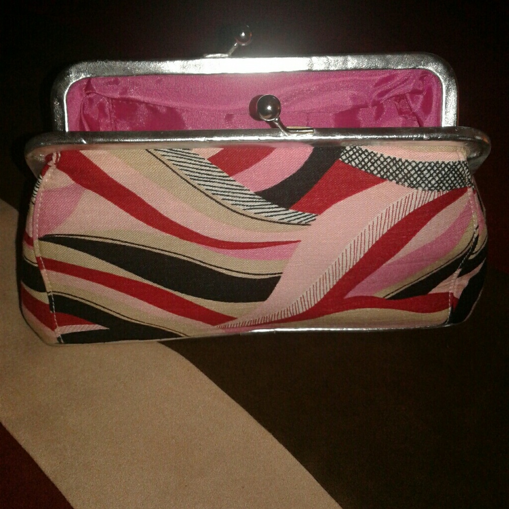 Clutch/strap purse